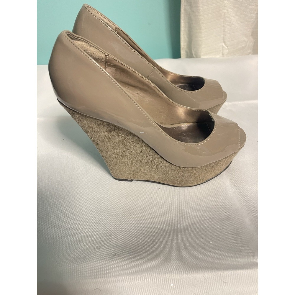 Charlotte Russe Size 8 Wedge Heels‎ Open Toe Faux Suede Patent Leather Bin2